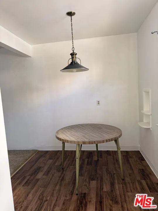 5951 Carlton Way Los Angeles, CA 90028
