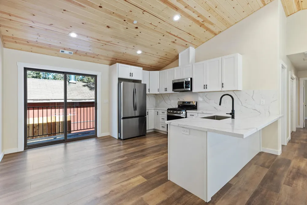 183 Moreno Lane Sugarloaf, CA 92386