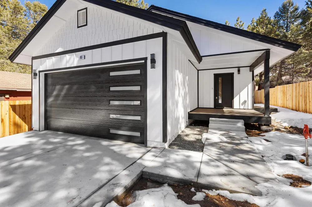 183 Moreno Lane Sugarloaf, CA 92386