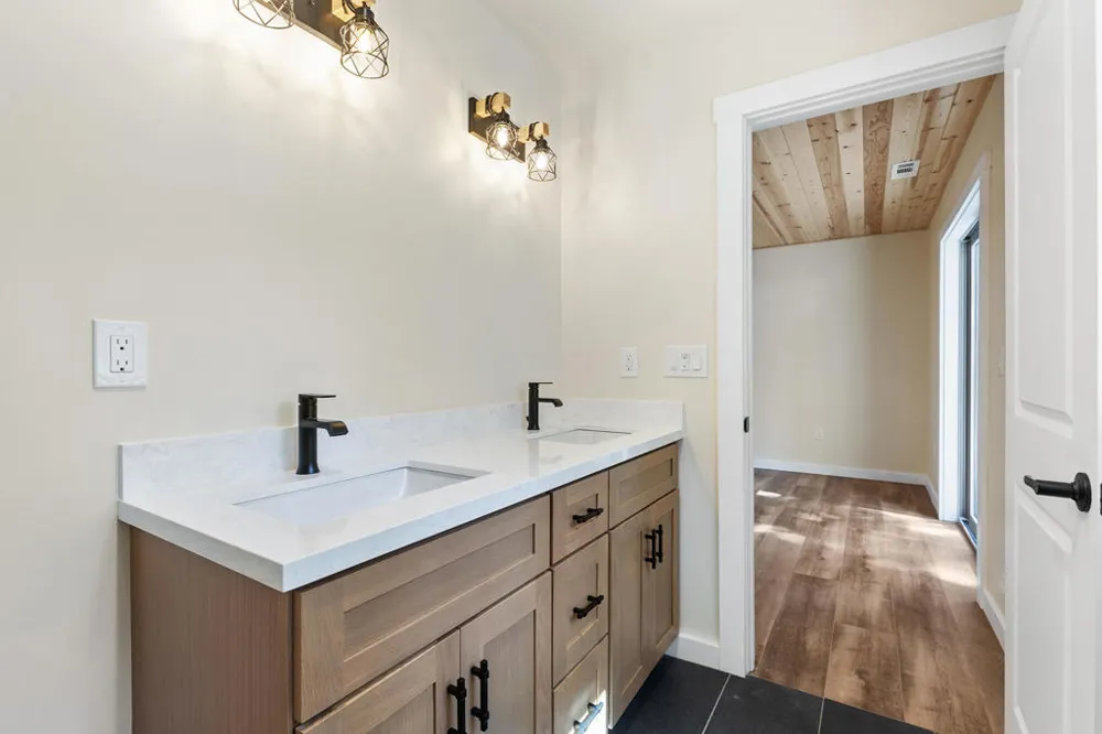 183 Moreno Lane Sugarloaf, CA 92386