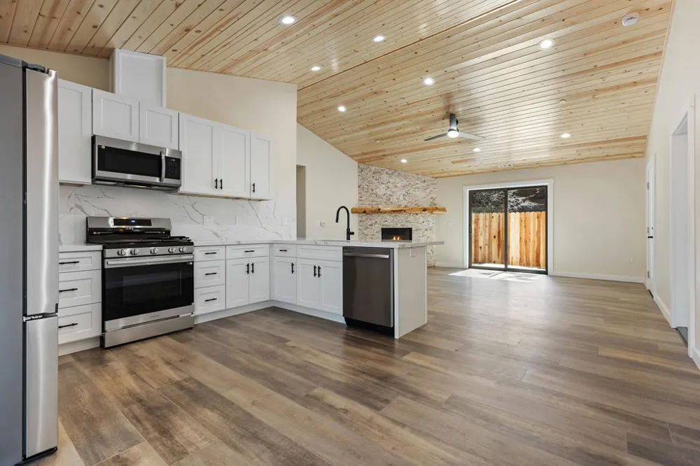 183 Moreno Lane Sugarloaf, CA 92386