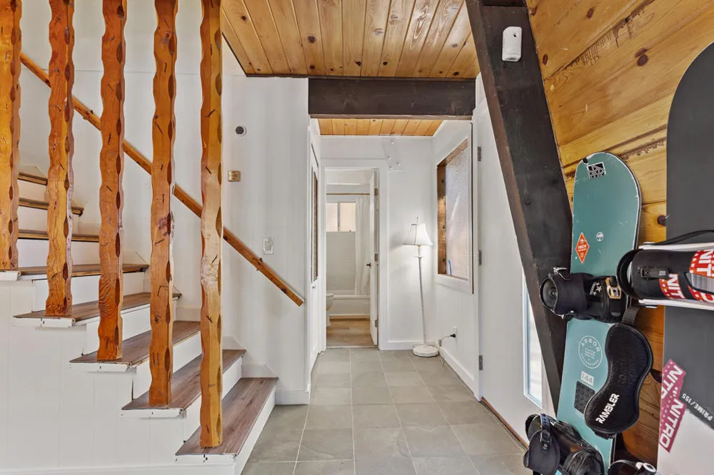 189 Moreno Ln Lane Sugarloaf, CA 92386