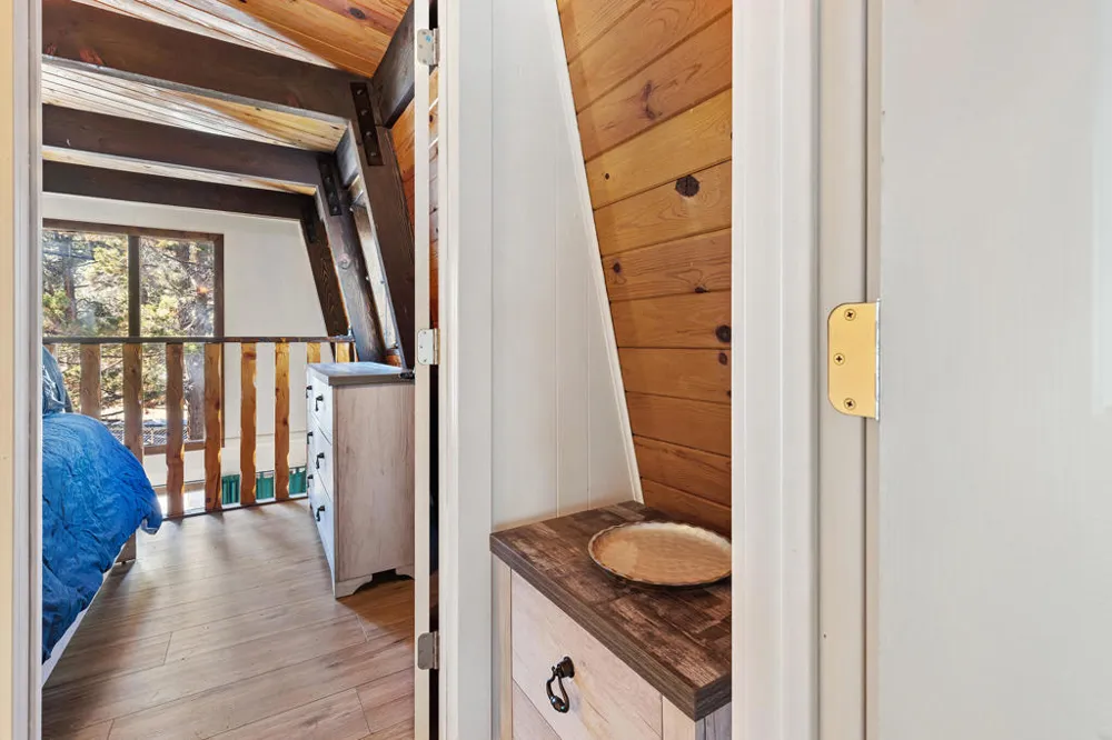 189 Moreno Ln Lane Sugarloaf, CA 92386