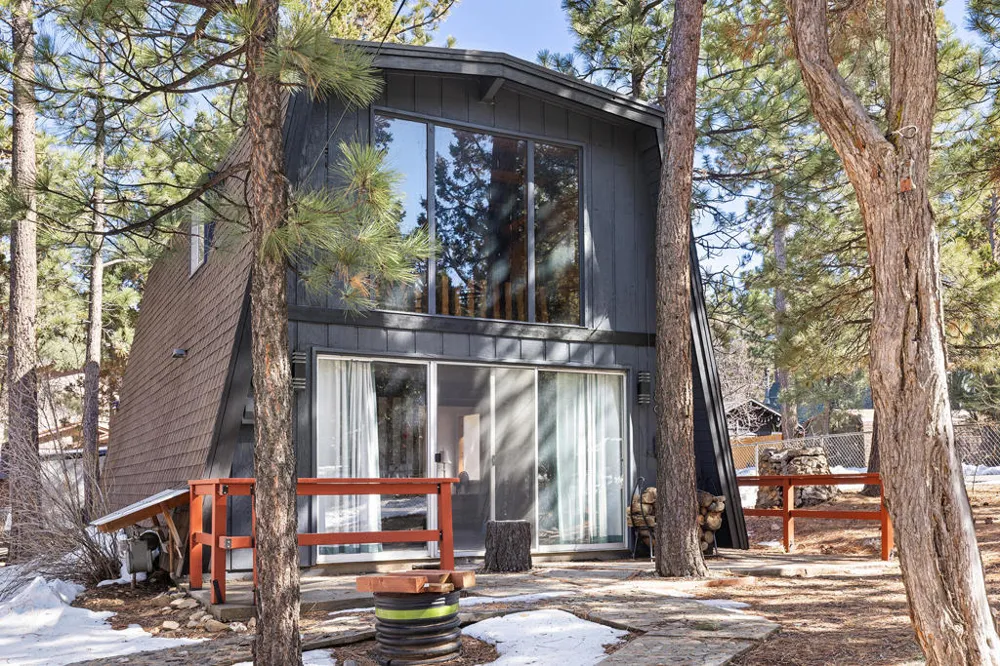 189 Moreno Ln Lane Sugarloaf, CA 92386