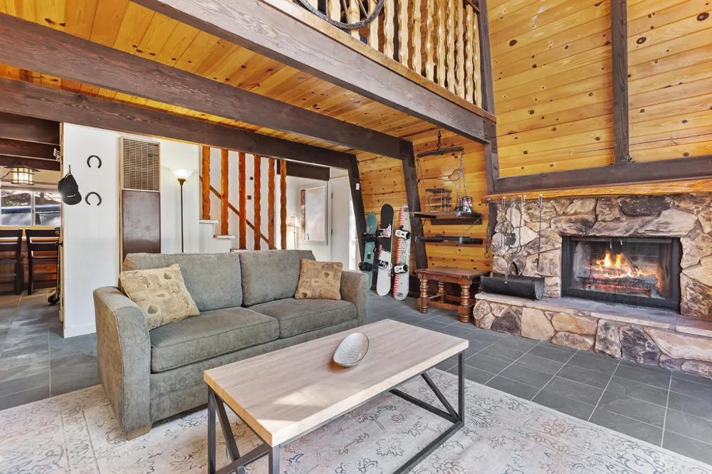 189 Moreno Ln Lane Sugarloaf, CA 92386