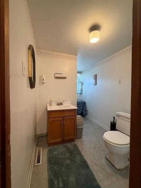 2439 Chestnut Street Portage, IN 46368