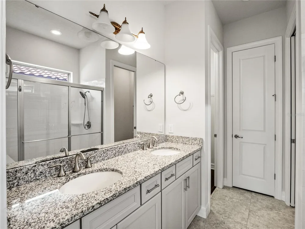 11244 LEMON LAKE Orlando, FL 32836