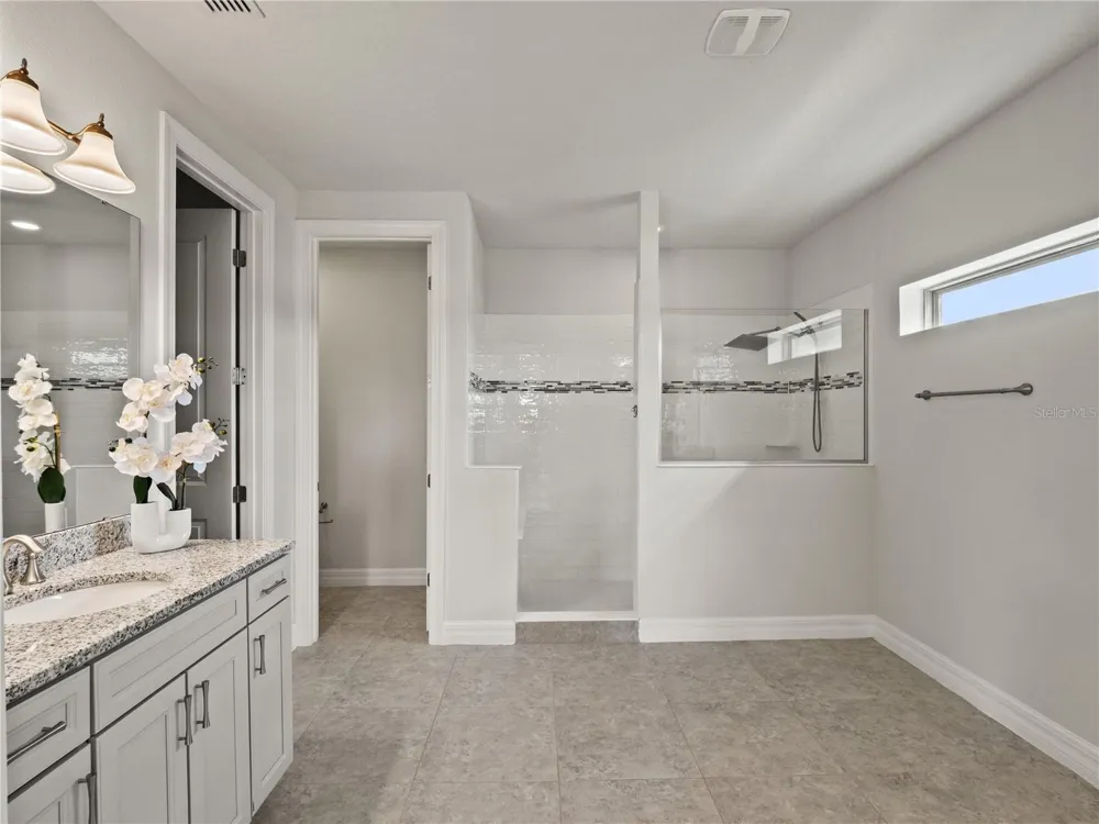 11244 LEMON LAKE Orlando, FL 32836