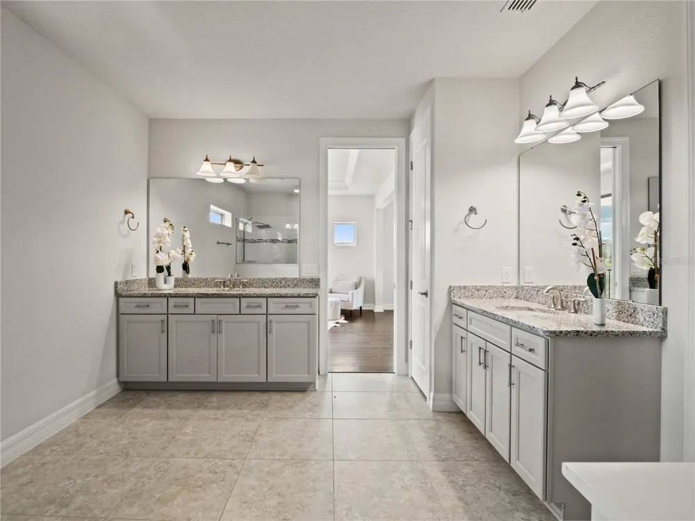 11244 LEMON LAKE Orlando, FL 32836