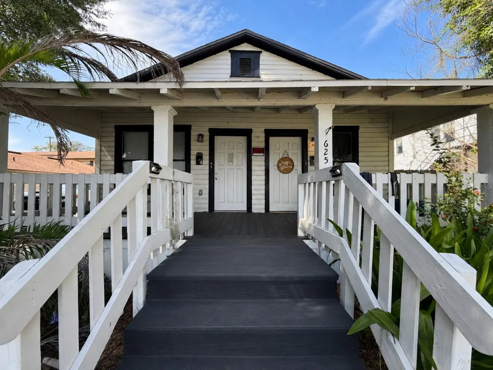 625 AVENUE B SW Winter Haven, FL 33880