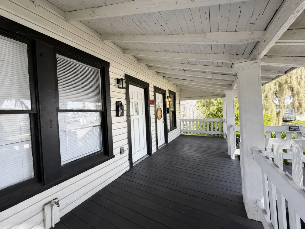 625 AVENUE B SW Winter Haven, FL 33880