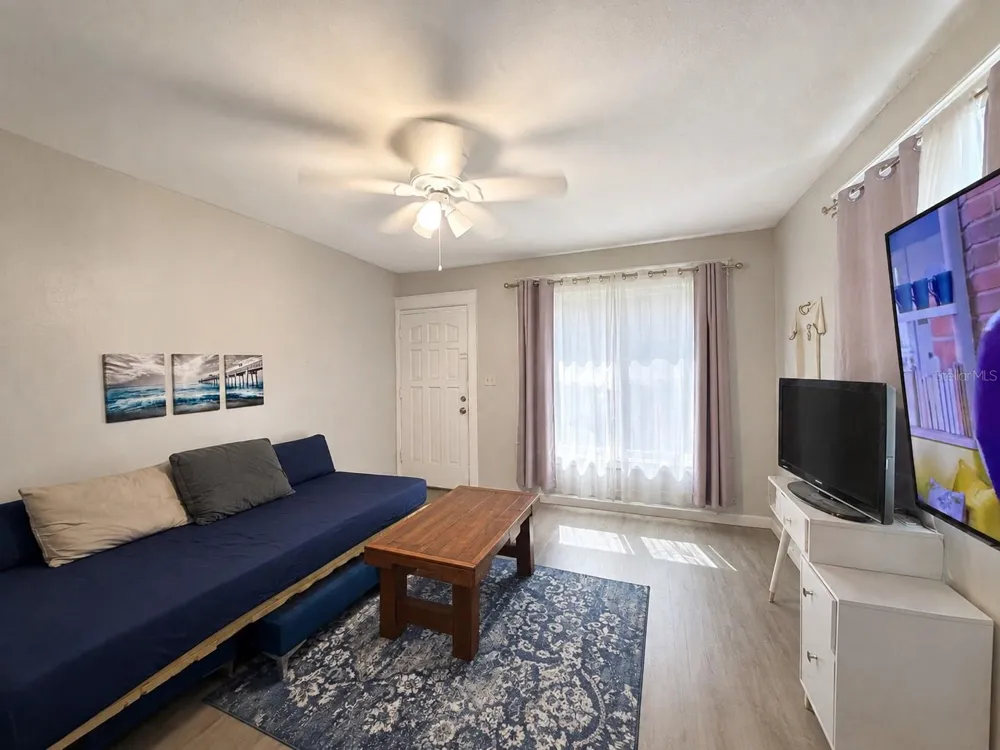 625 AVENUE B SW Winter Haven, FL 33880