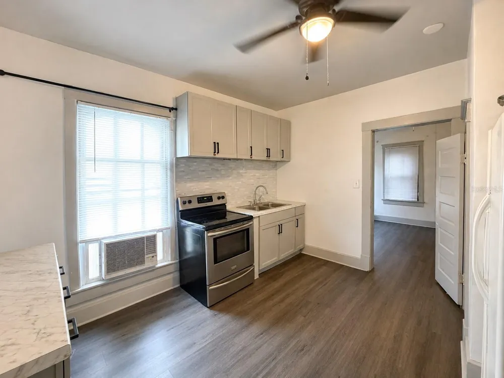 625 AVENUE B SW Winter Haven, FL 33880