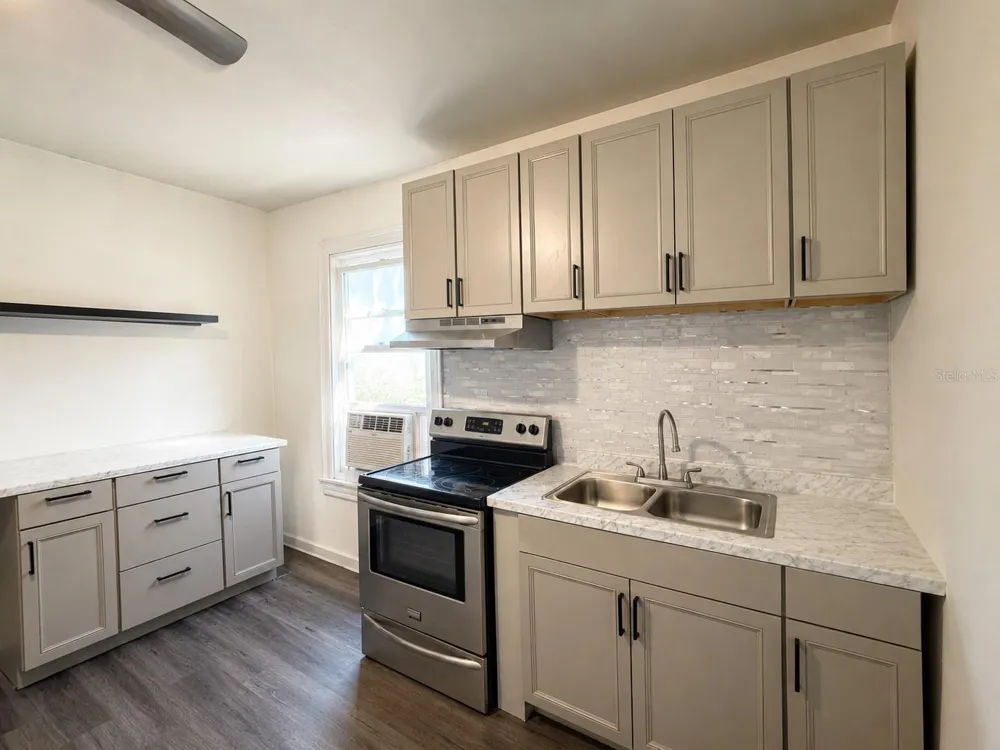 625 AVENUE B SW Winter Haven, FL 33880