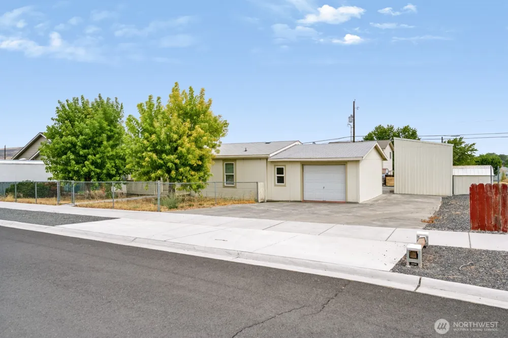 34 Ginkgo Street Ephrata, WA 98823