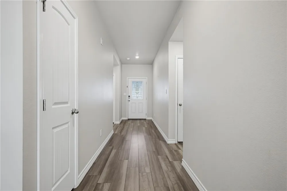208 Oxford Sinton, TX 78387