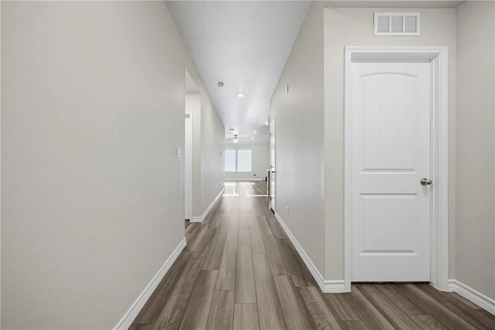 208 Oxford Sinton, TX 78387