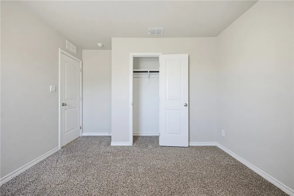 208 Oxford Sinton, TX 78387