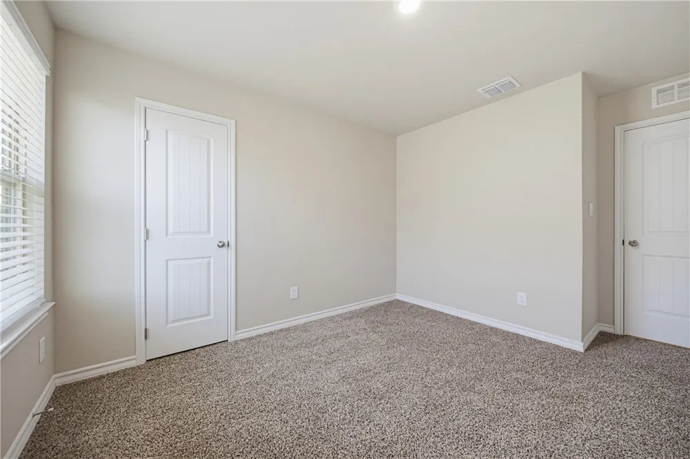 208 Oxford Sinton, TX 78387