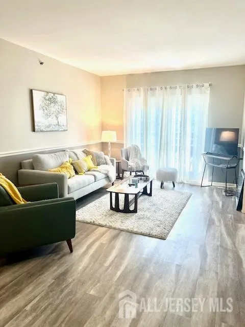 160 Durham Avenue #203 Metuchen, NJ 08840