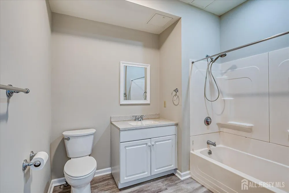160 Durham Avenue #203 Metuchen, NJ 08840