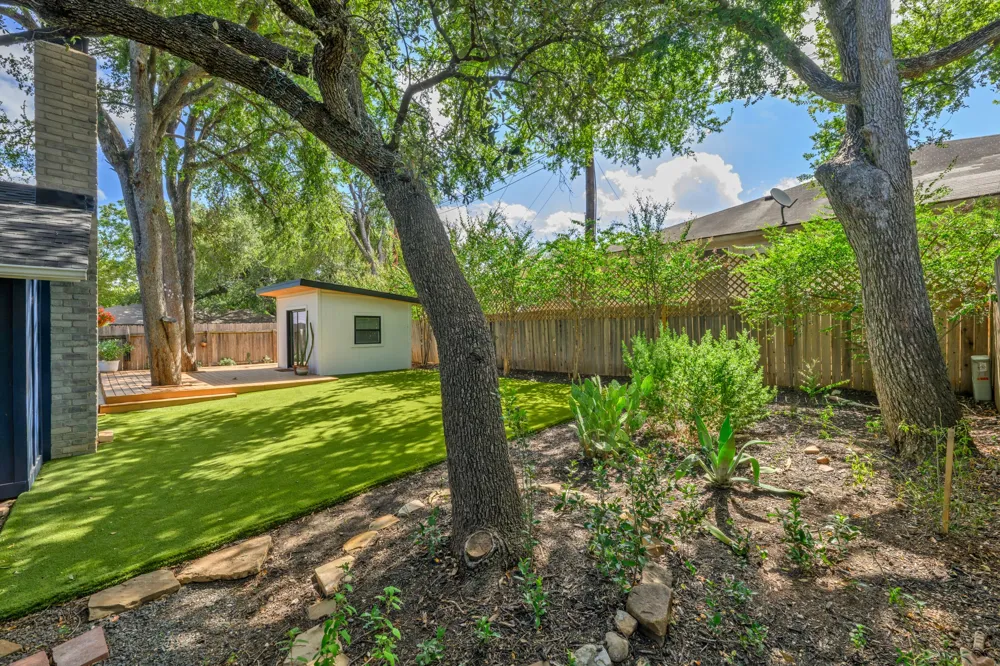 6605 Woodhue Drive Austin, TX 78745