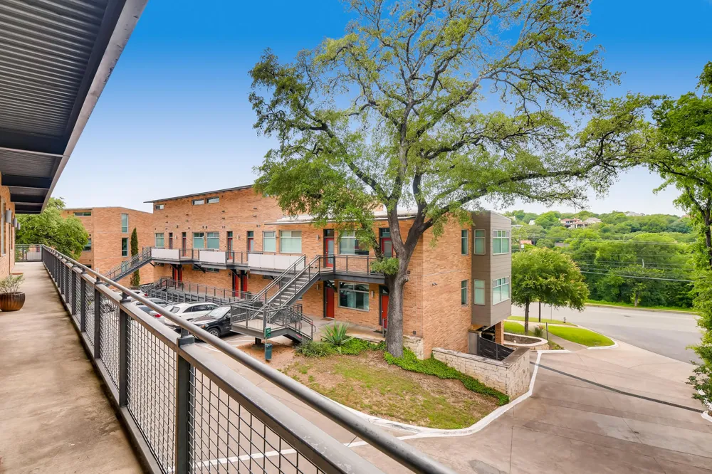 2205 Lamar Boulevard #311 Austin, TX 78705
