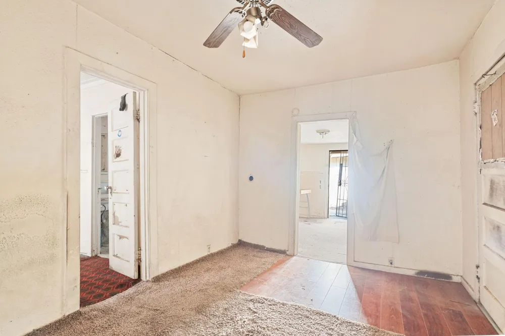 242 W 28th St Merced, CA 95340