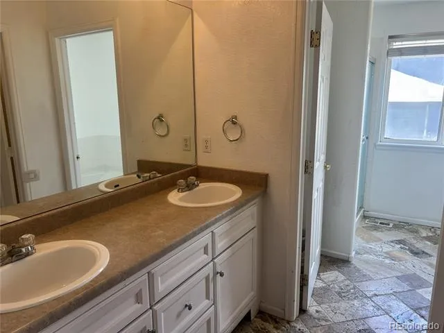 15812 E 98th Place Commerce City, CO 80022