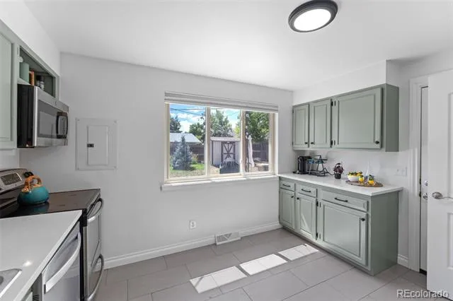 6518 W 70th Place Arvada, CO 80003