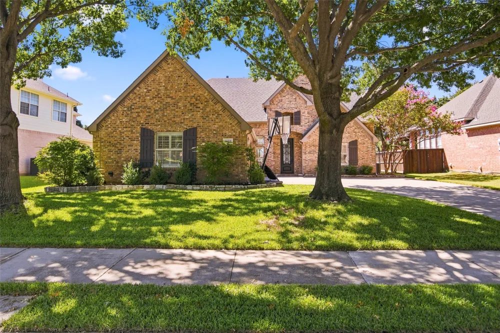 1820 Forest Bend Lane Keller, TX 76248