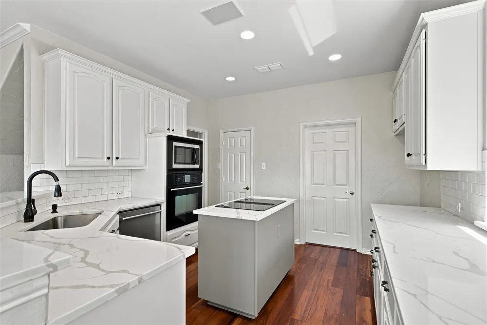 1820 Forest Bend Lane Keller, TX 76248