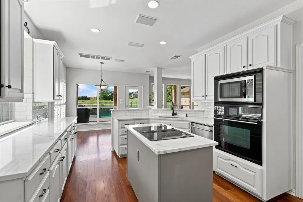 1820 Forest Bend Lane Keller, TX 76248