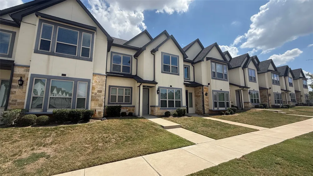 16072 Doe Lake Drive Frisco, TX 75068