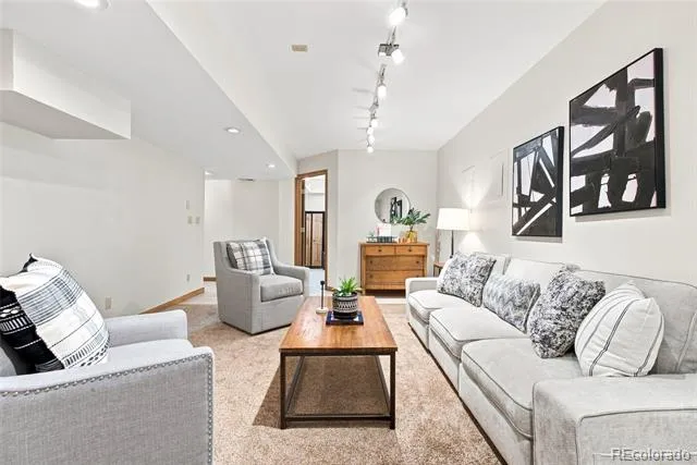 7084 Fox Paw Trail Littleton, CO 80125
