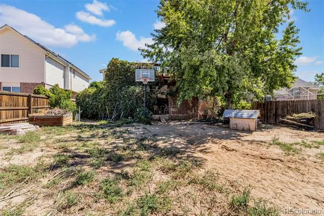 4909 Eagle Street Denver, CO 80239