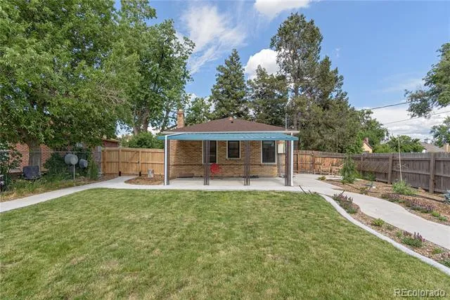 2701 Steele Street Denver, CO 80205