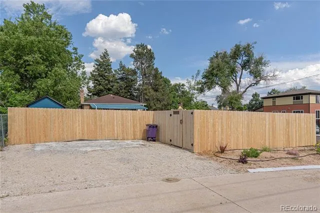 2701 Steele Street Denver, CO 80205