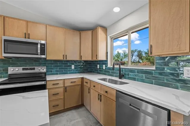 5725 W 5th Avenue Lakewood, CO 80226