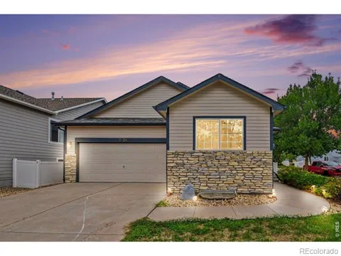 2521 Thoreau Drive