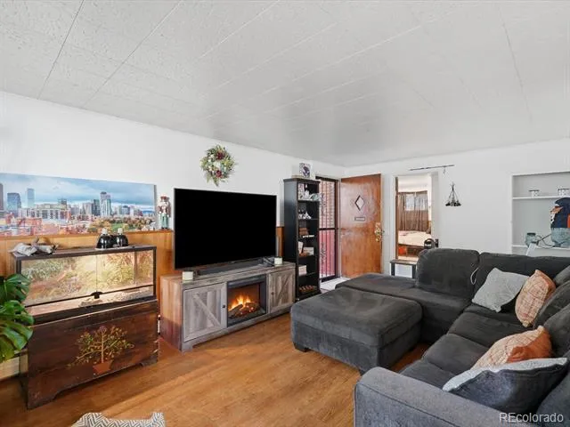 2732 W 37th Avenue Denver, CO 80211
