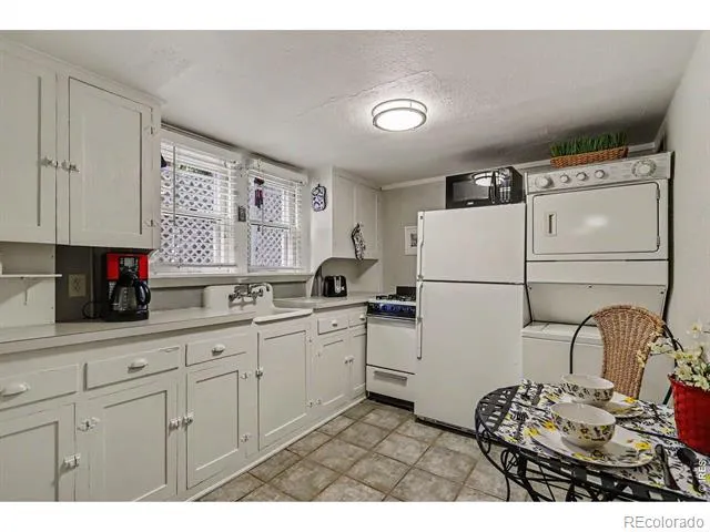 1125 Maxwell Avenue Boulder, CO 80304