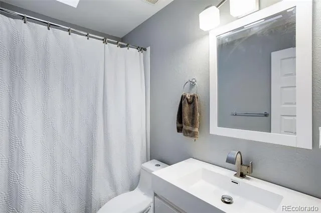 422 Hillsboro Court Fort Collins, CO 80525
