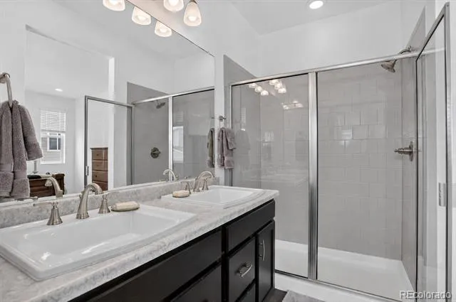 1657 S Andes Way Aurora, CO 80017
