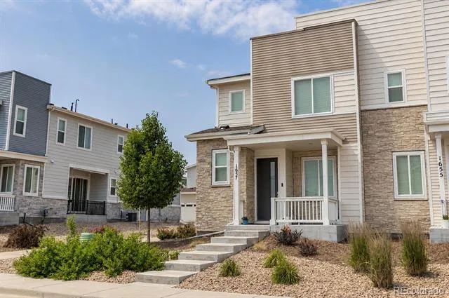 1657 S Andes Way Aurora, CO 80017