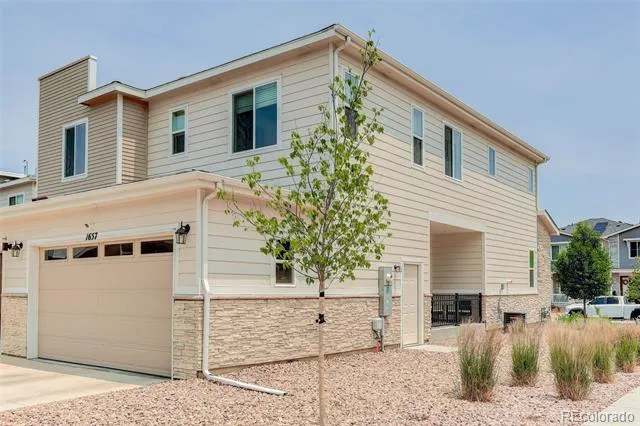 1657 S Andes Way Aurora, CO 80017