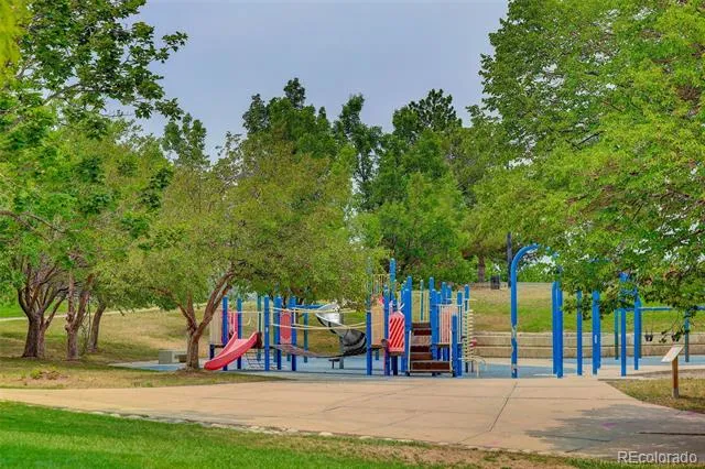 1657 S Andes Way Aurora, CO 80017