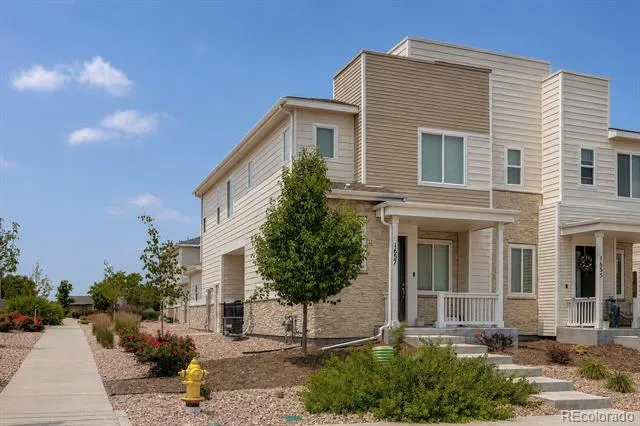 1657 S Andes Way Aurora, CO 80017