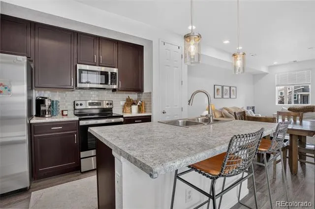 1657 S Andes Way Aurora, CO 80017