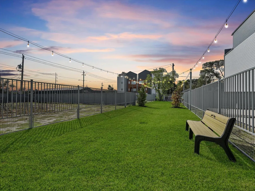 1811 Mills Street Houston, TX 77026